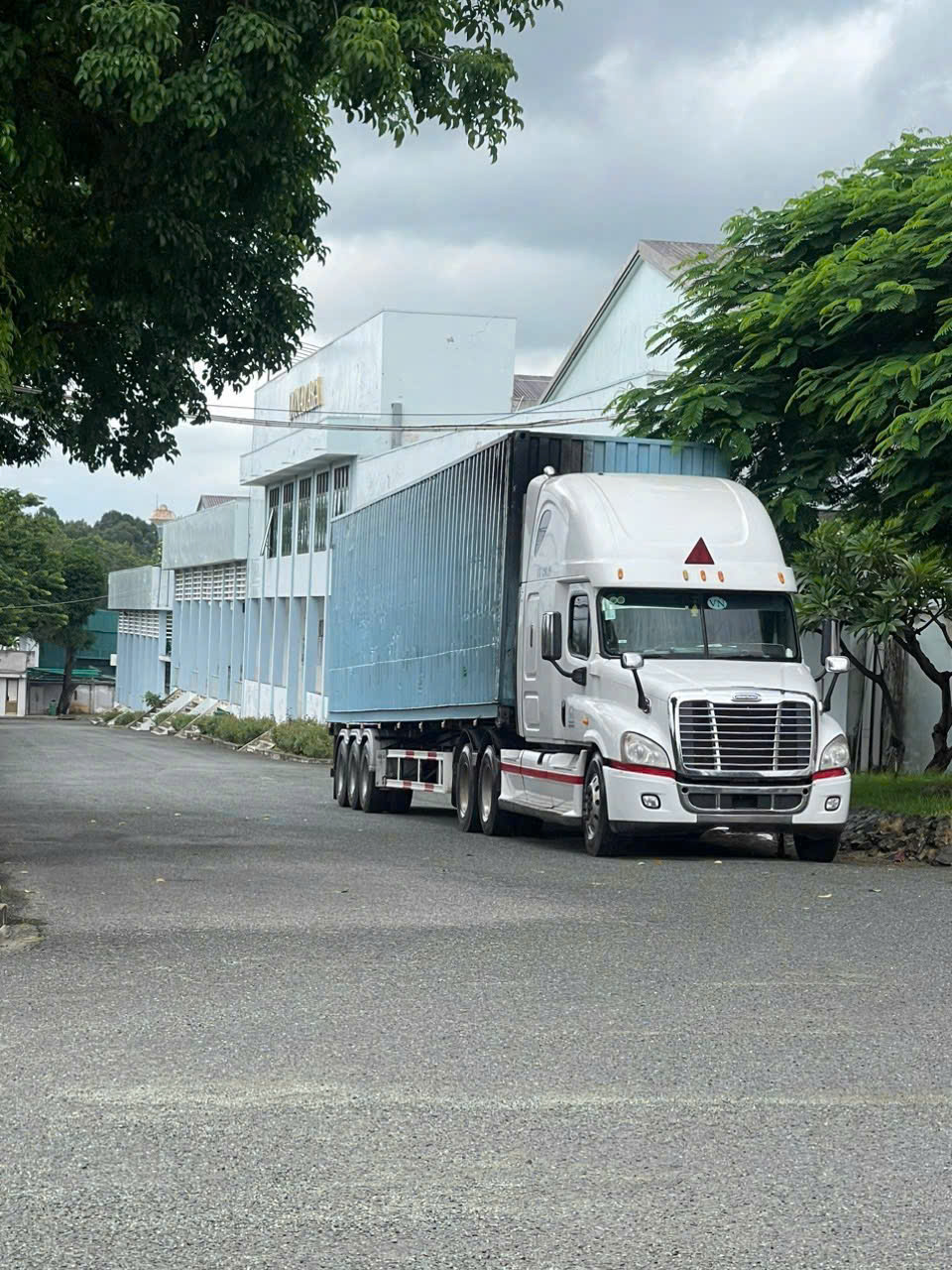 Dịch vụ vận chuyển Việt - Lào - Campuchia - Thái Lan